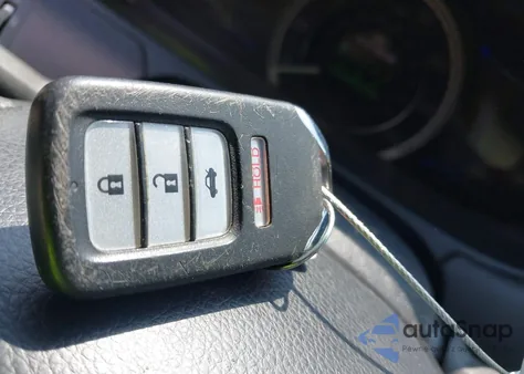 2015 Honda Accord Hybrid z USA, uszkodzony, nr VIN 1HGCR6F39FA010764